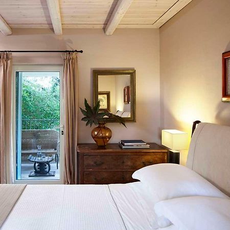 Villa Ioli- Beachfront Luxury Residence Igoumenítsa Eksteriør bilde