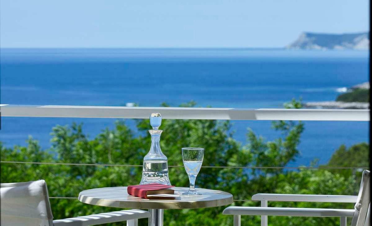 Villa Ioli- Beachfront Luxury Residence Igoumenítsa Eksteriør bilde